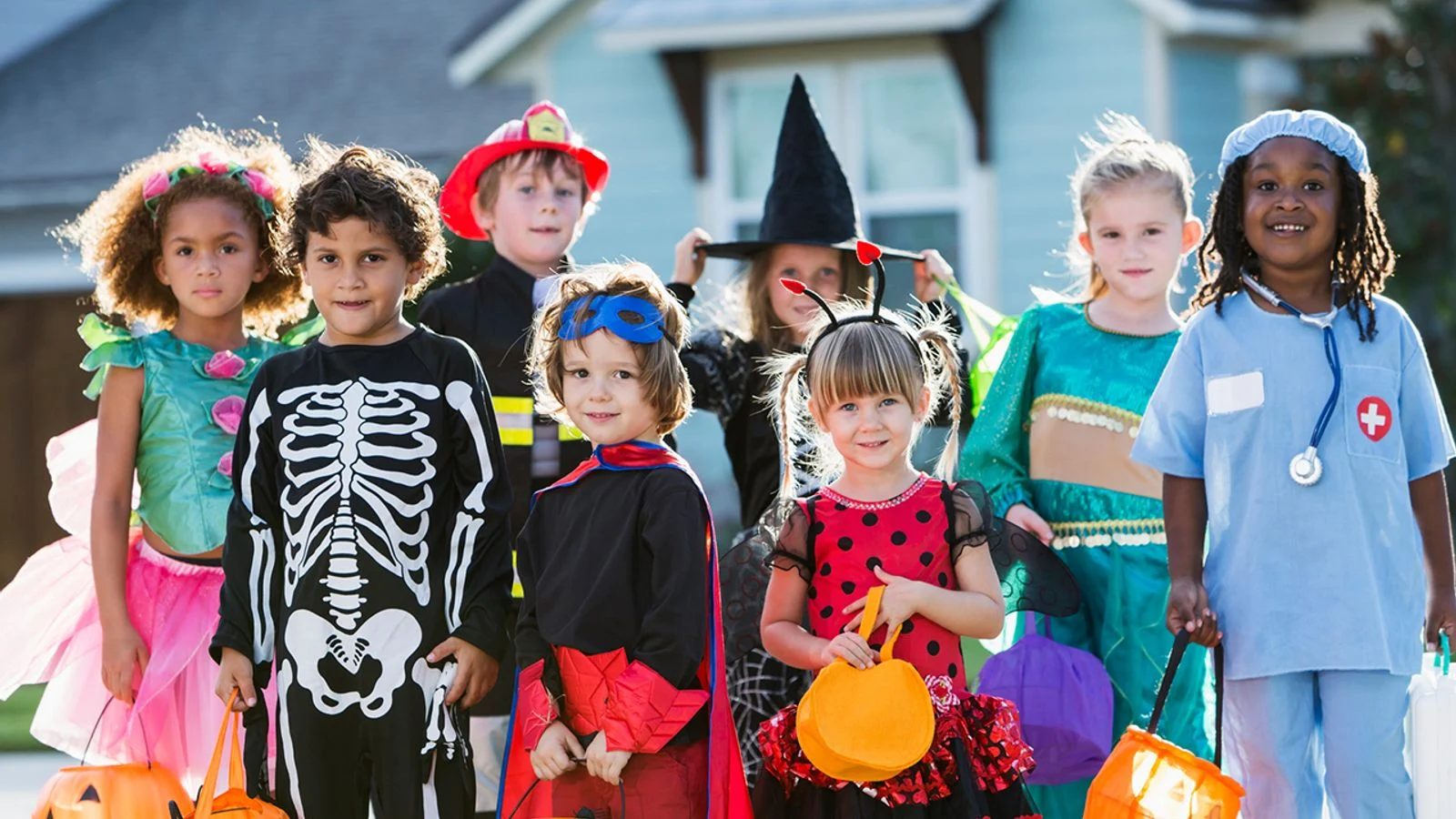 Déguisement Magique Promos Magasin -Déguisement Magique Promos Magasin school board to kids please dont wear these halloween costumes 1280x960 1